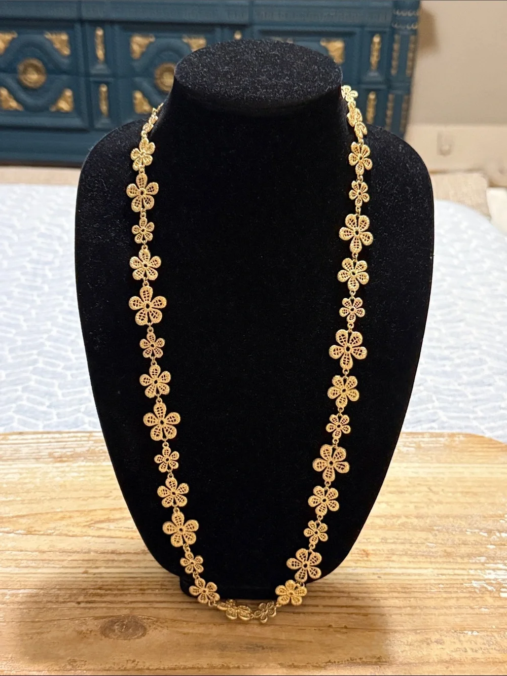 Vintage Gold Tone Floral Flower Long Statement Necklace